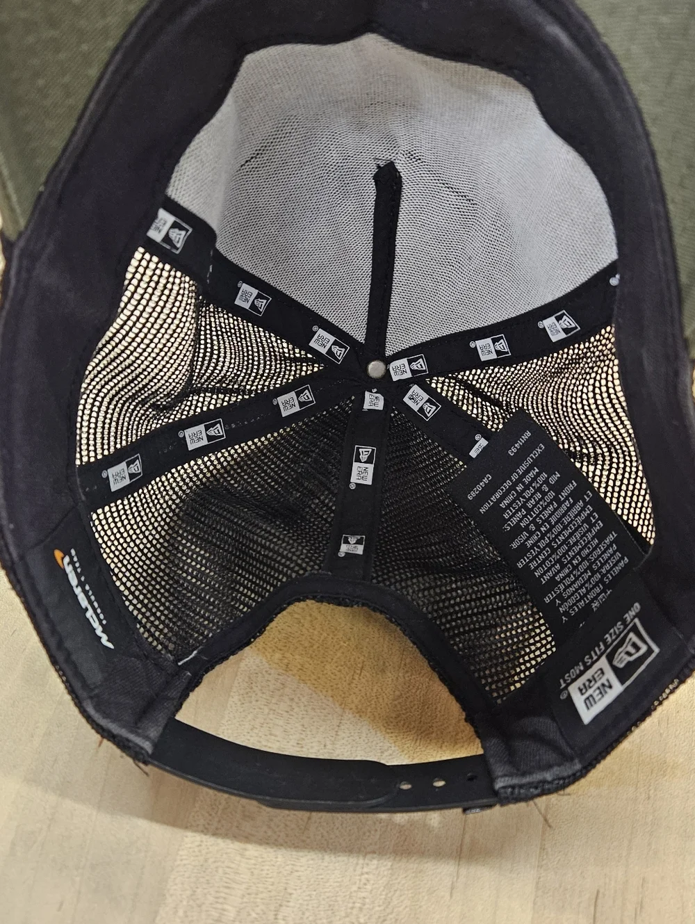 McLaren Bruce F1 Team New Era Lifestyle Trucker Snapback Hat - Green - Picture 8 of 8